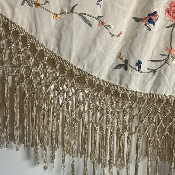 ANTHRO Gatsby Embroidered Floral Fringe Hem Halter - Picture 3 of 8